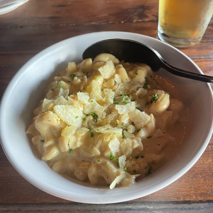 photo of The Beer Plant ‘White Cheddar” Mac & Cheese shared by @yvegan80 on  12 Jul 2022 - review
