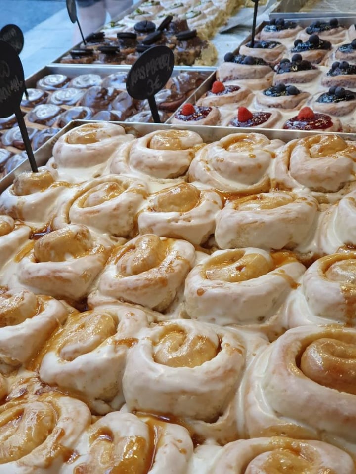 photo of Demasié Cinnamon Roll shared by @feliccia on  21 Feb 2020 - review