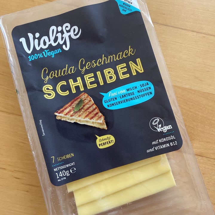 photo of Violife Original Flavor Cheese Slices shared by @loupink on  10 Aug 2021 - review