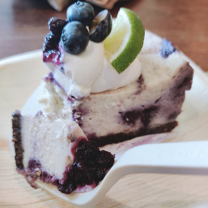 photo of Tsuchi cafe Blueberry Basil Cheesecake shared by @chocomelonhead on  04 Aug 2022 - review