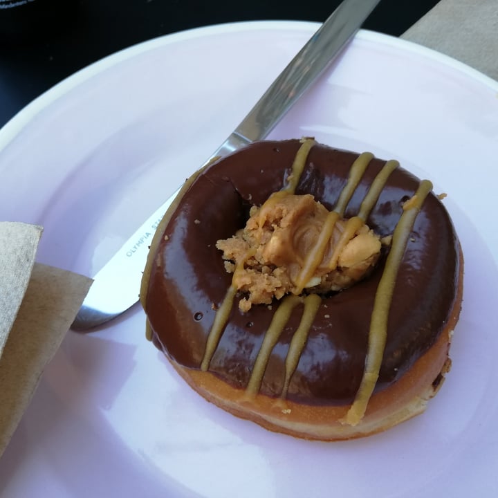 photo of Brammibal's Donuts Peanut Butter Fudge shared by @lieselotte on  01 Aug 2020 - review