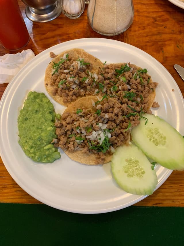 菜肴“Tacos de suadero”的照片