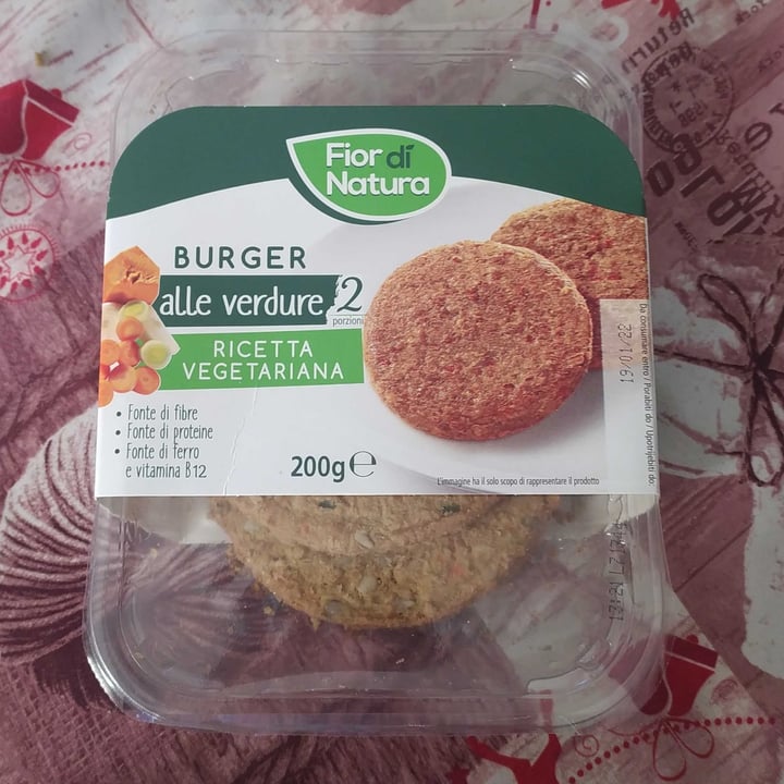photo of Fior di Natura Burger alle verdure (2 porzioni) shared by @alecasse on  08 Jan 2022 - review