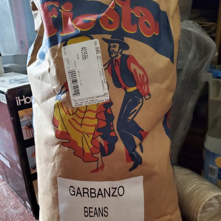 photo of Fiesta Garbanzo beans shared by @antispeciesistrocky on  23 Feb 2022 - review