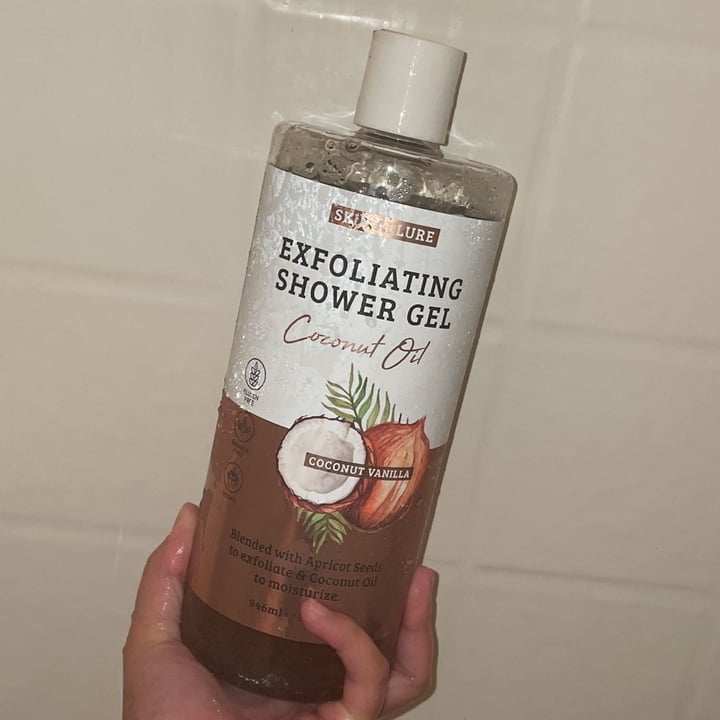 review photo of Skin Allure Exfoliating shower gel Coconul Oil shared by @melendezkiana12 on 15 Oct 2021 - review