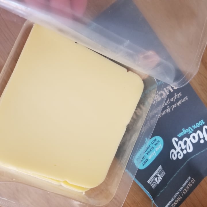 review photo of Violife Smoked Provolone Slices shared by @katysp on 19 Sep 2022 - review