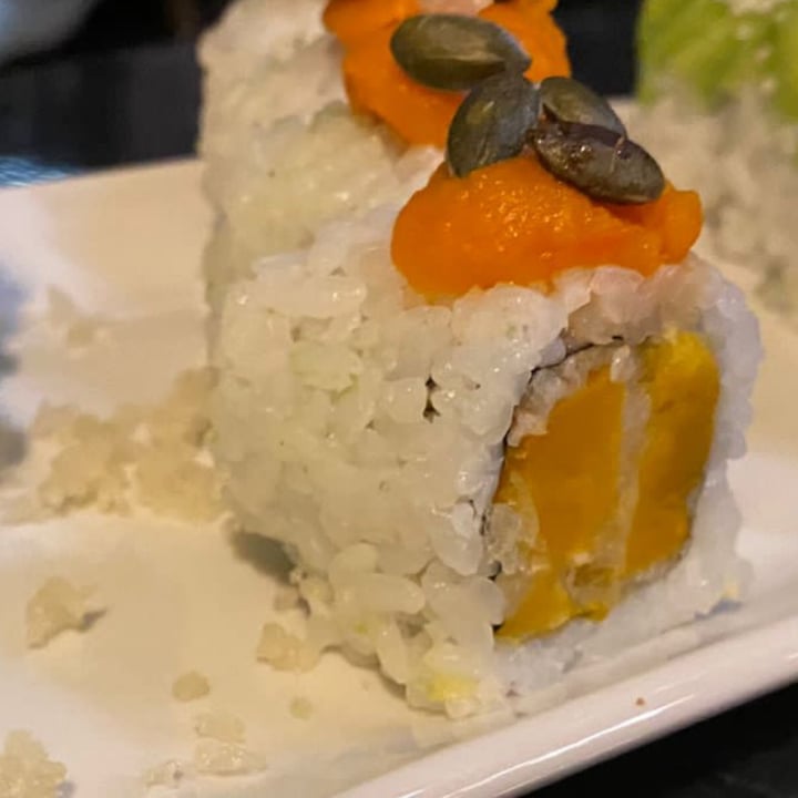 photo of Armonico Uramaki Fritzucca shared by @italianveggie on  27 Sep 2022 - review