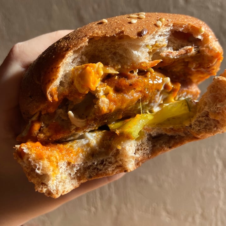 photo of Veggie Grill Nashville Hot Chick’n Sandwich shared by @groovyjunebug on  01 Aug 2020 - review