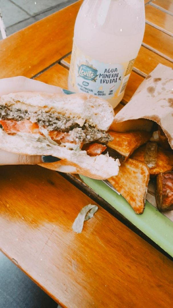 photo of GreenFactory Hamburguesa Vegana Tomato shared by @viktoria09 on  11 Feb 2020 - review
