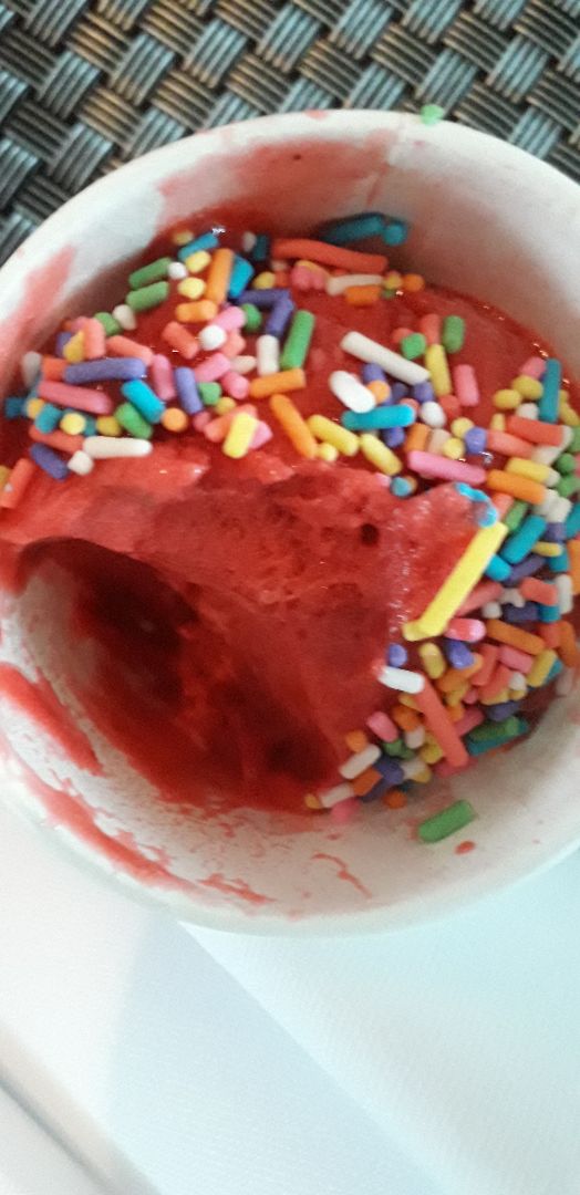 photo of Le Méridien Angkor Strawberry Sorbet shared by @veganfoodieomgopnik on  19 Dec 2019 - review