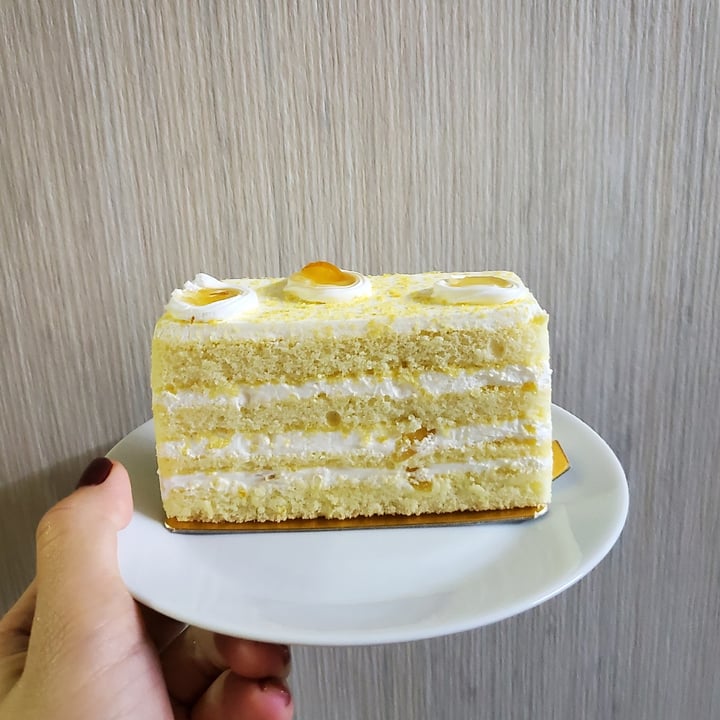 review photo of M Bakery Yuzu Cake shared by @veggiexplorer on 06 Dec 2020 - review