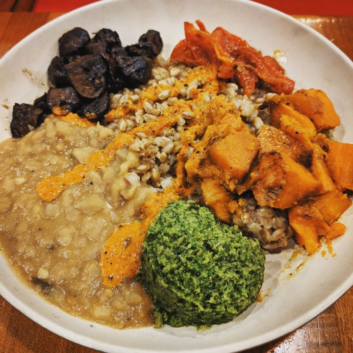 review photo of Veggie Grill Rustic Farm Bowl shared by @compassionatekisses on 29 Jan 2019 - review