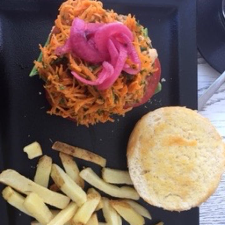 photo of Mugg & Bean Vegan Burger shared by @sabking on  28 Jul 2020 - review