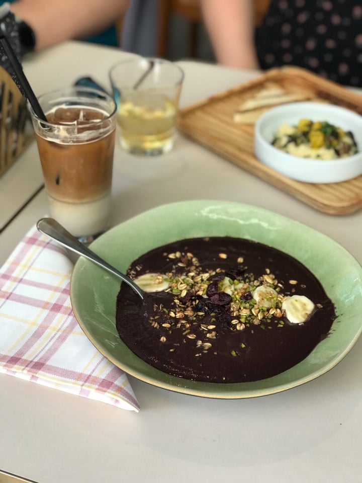 photo of Kosmos Açaí bowl shared by @blueberrysmiles22 on  10 Aug 2019 - review