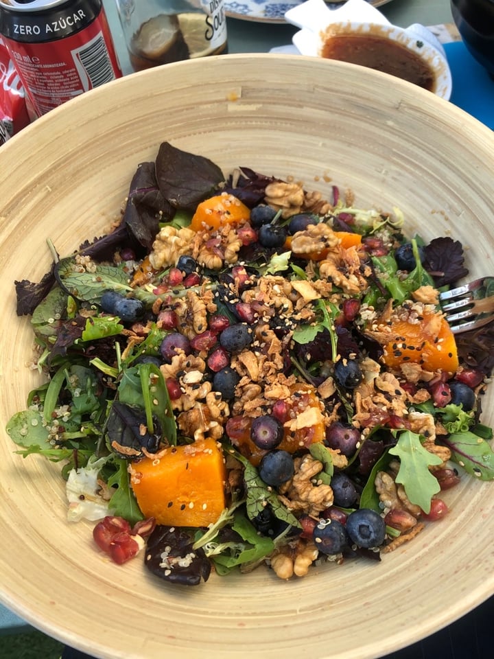 photo of Beach House Ensalada De Superalimentos shared by @jordele on  04 Jan 2020 - review