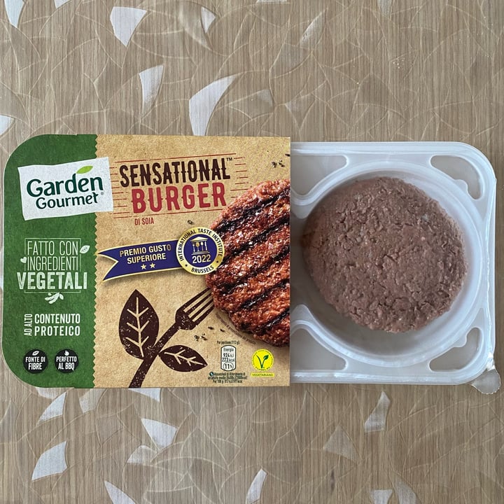photo of Garden Gourmet Burger Deluxe shared by @veganmind on  01 Sep 2022 - review