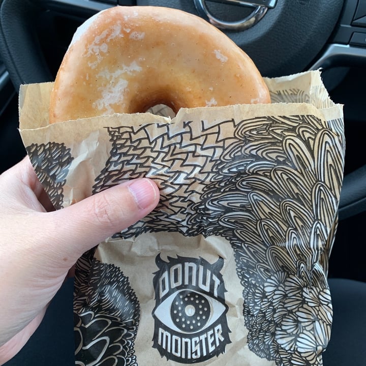 photo of Donut Monster Vanilla Bean shared by @seitanjunkie on  28 Apr 2021 - review