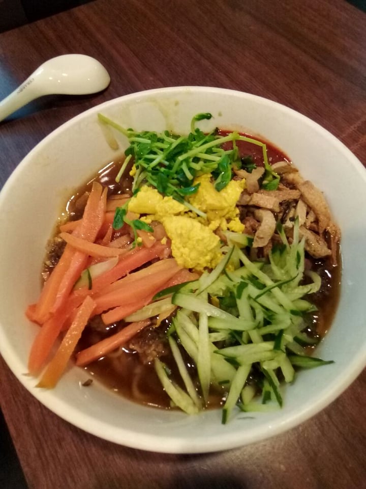 photo of New Green Pasture Cafe Shanghai Style Zha Jiang Mian 上海式炸醬麵 shared by @veganspicegirl on  13 Nov 2019 - review