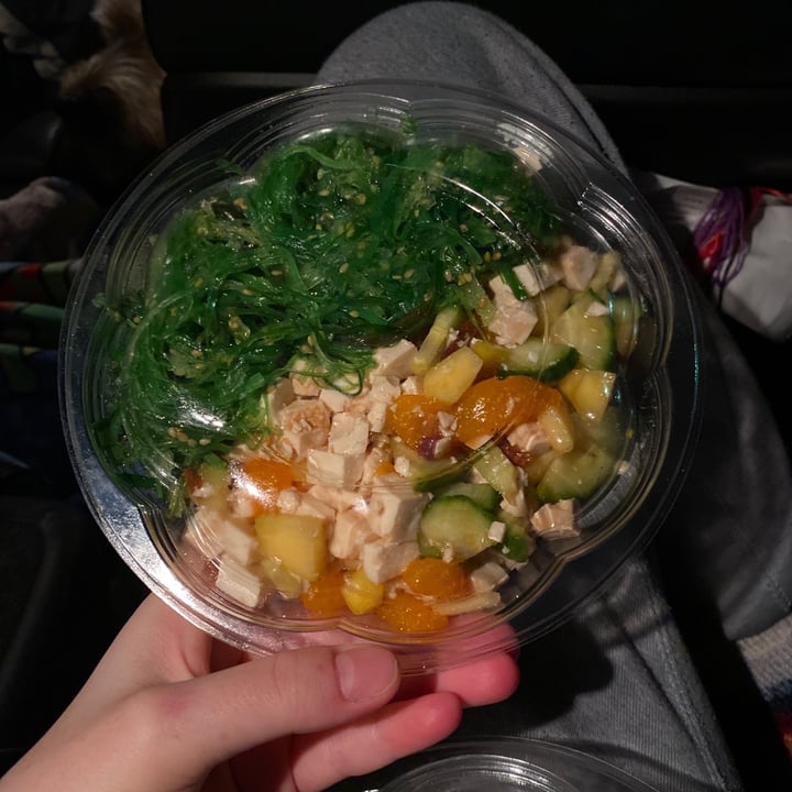 photo of Pokemoto Custom Poké Bowl shared by @evafenn on  18 Jan 2021 - review