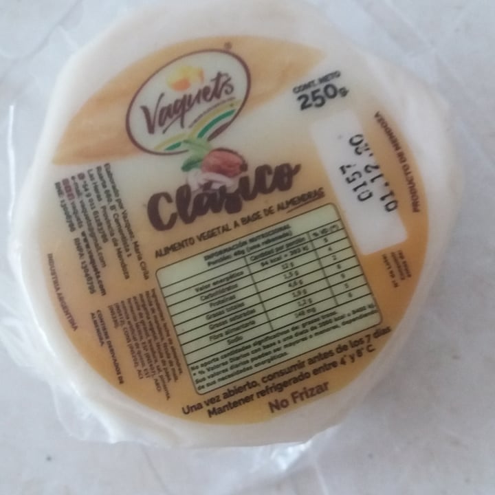 photo of Vaquets Queso Clásico a Base de Almendra shared by @seamosuvoz on  18 Oct 2020 - review
