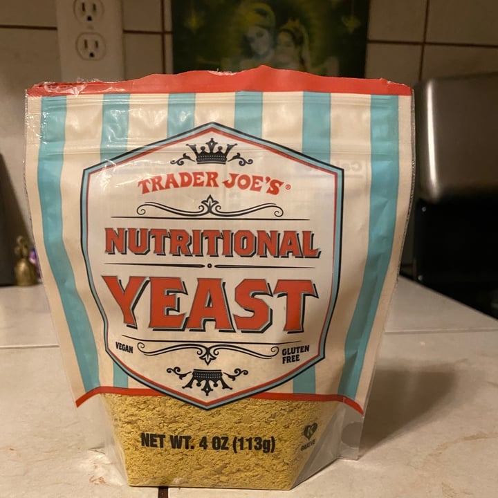 photo of Trader Joe's Nutritional Yeast shared by @sandra741219 on  22 Aug 2021 - review