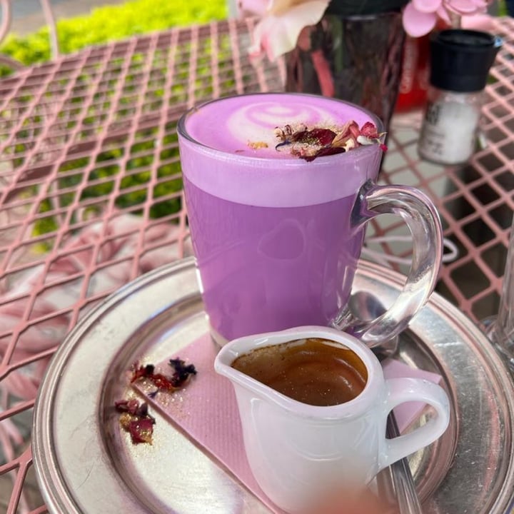 photo of Goddess Cafe Creamy Caramel Expresso topped with Oat Mylk (Lavender) shared by @ftc on  01 May 2022 - review