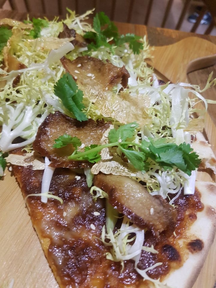 photo of POP Vegan Vegan Peking Duck Pizza shared by @naturesfood on  21 Oct 2019 - review