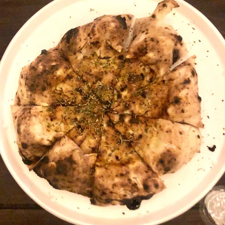 photo of Parco Romano Biodistretto Castelli Romani focaccia con erbe aromatiche shared by @violettaplantbased on  06 Jul 2022 - review