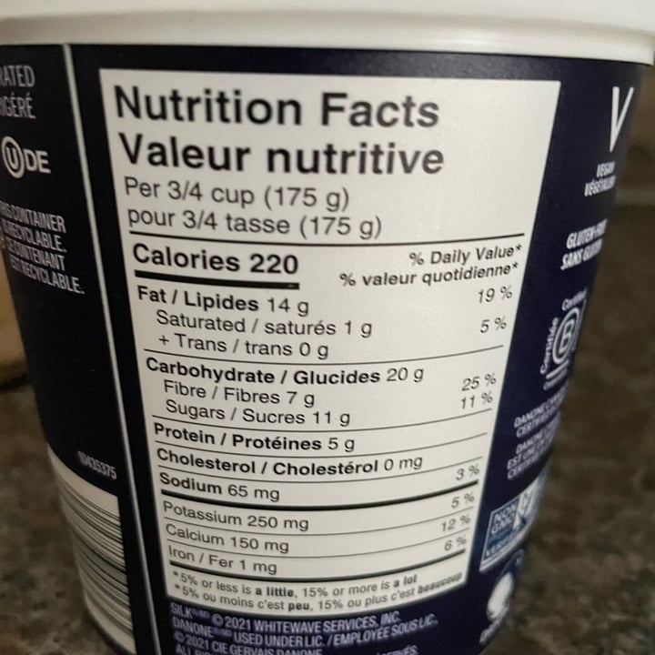 photo of Silk Rich Vanilla Plant-based Yogurt shared by @dgomes on  30 Dec 2021 - review