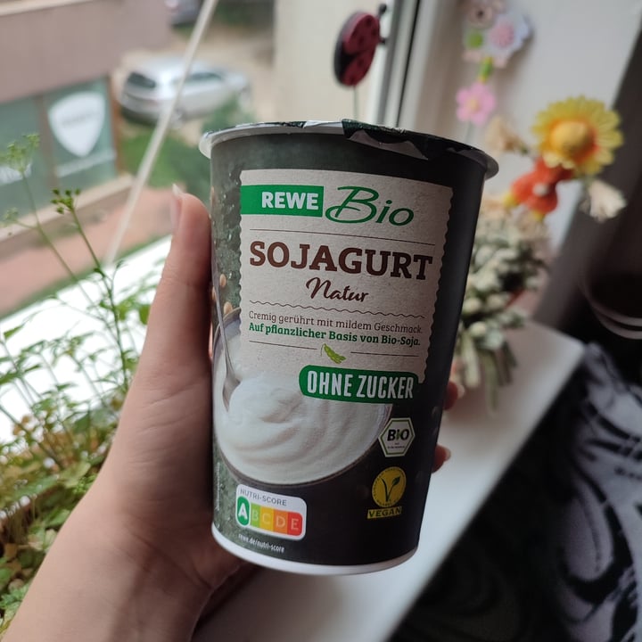 photo of Rewe Bio Sojajoghurt Natur shared by @flouredfingers on  09 Oct 2021 - review