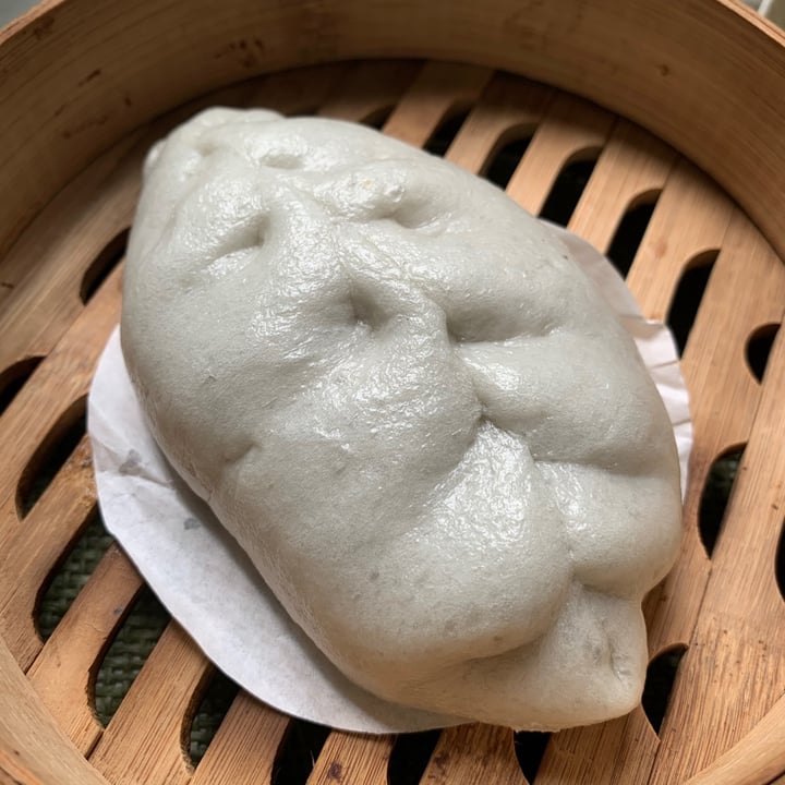 photo of 極樂包 Ji Le Bao Blue Pea Flower Black Sesame Bao shared by @yumyuminmytumztumz on  22 Apr 2021 - review