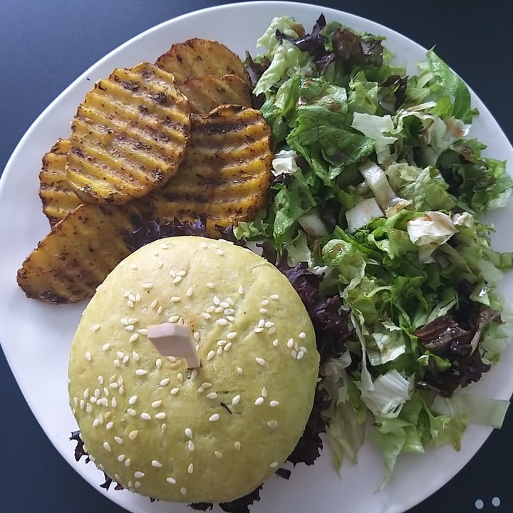 photo of Alâka cafe restaurant Veggie burger shared by @catpuella on  05 Oct 2021 - review