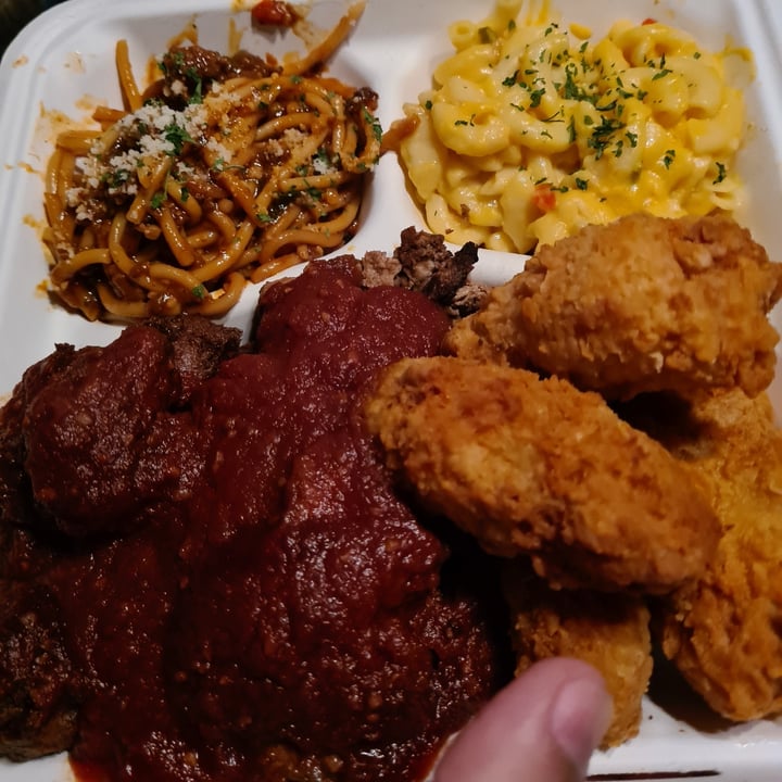 photo of Vegan Mob - Vegan BBQ and Soul Food Combo plate shared by @sofihuasteca on  03 Mar 2022 - review