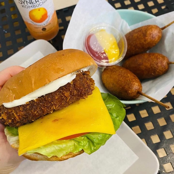 photo of The Carrot's Tail Chikon Burger shared by @hmainpolly on  19 Sep 2020 - review