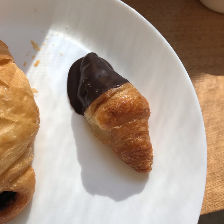 photo of CroisSants Mini croissant de chocolate negro shared by @david- on  27 Oct 2021 - review