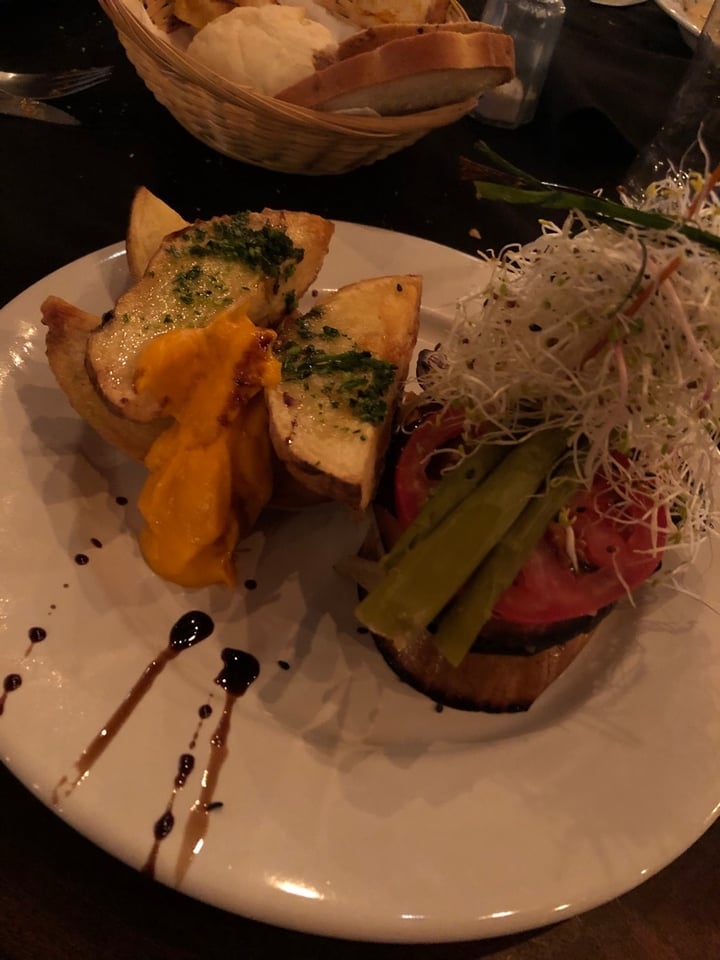 photo of Restaurante la Barra del Bosque Torre De Vegetales shared by @zok on  01 Feb 2020 - review