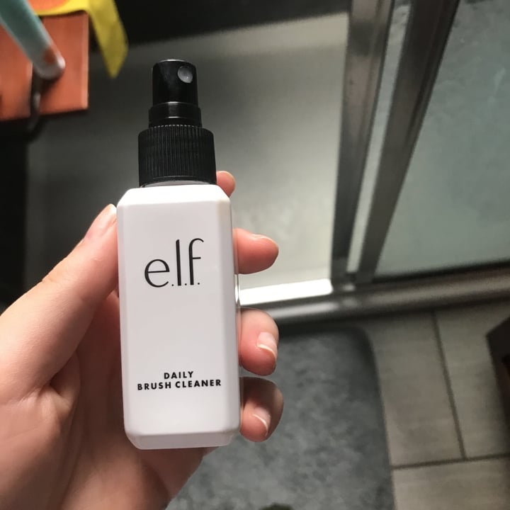 review photo of e.l.f. Cosmetics Daily brush cleaner shared by @thevegansatanist on 26 Apr 2020 - review
