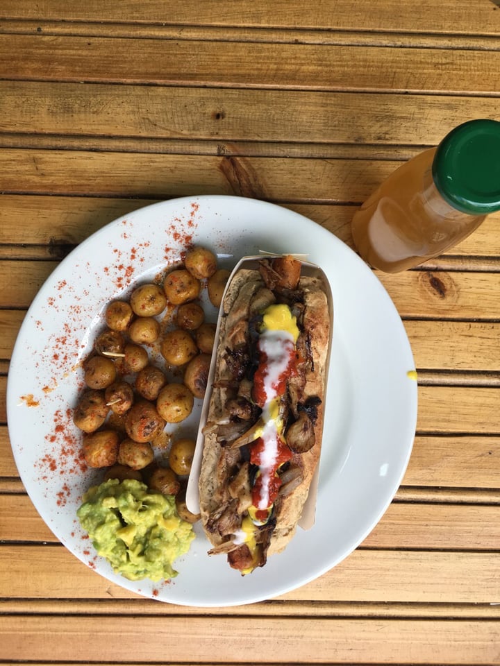photo of Vegoto Fast Food Hot dog shared by @santiagoeb94 on  17 Aug 2019 - review