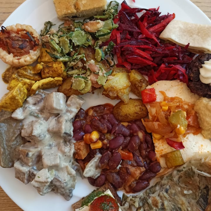 photo of daterra - restaurante vegetariano Buffet vegano shared by @demaaaaaa on  15 Apr 2022 - review