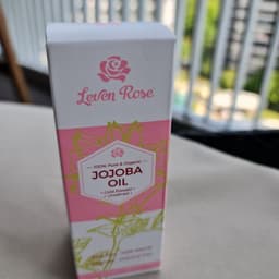 Leven Rose