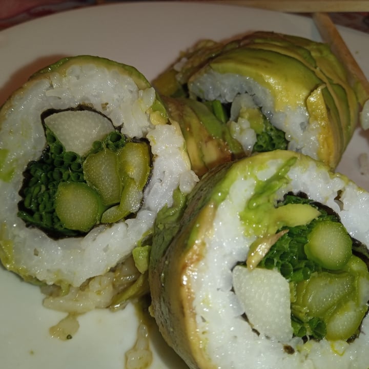 photo of Only Sushi Sushi vegano shared by @amayamartinez on  17 Nov 2020 - review