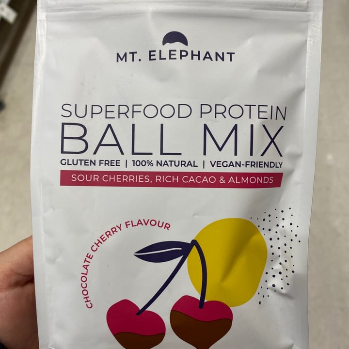 photo of Mt. Elephant Superfood Protein Ball Mix - Sour Cherries, Rich Cacao & Almonds shared by @anacacarolina on  09 Jun 2022 - review