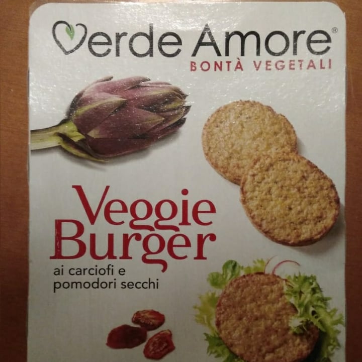photo of Verde Amore Veggie Burger ai carciofi e pomodori secchi shared by @laurtita398 on  25 Oct 2021 - review