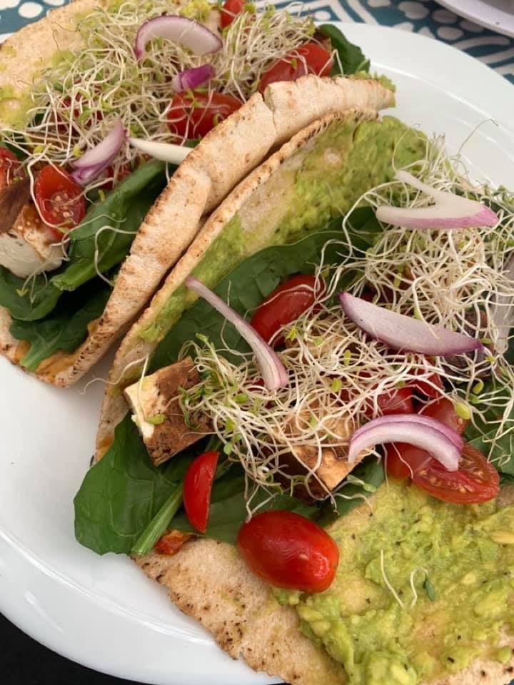 photo of Alba's food Veggie pita shared by @alevegana on  20 Jan 2020 - review