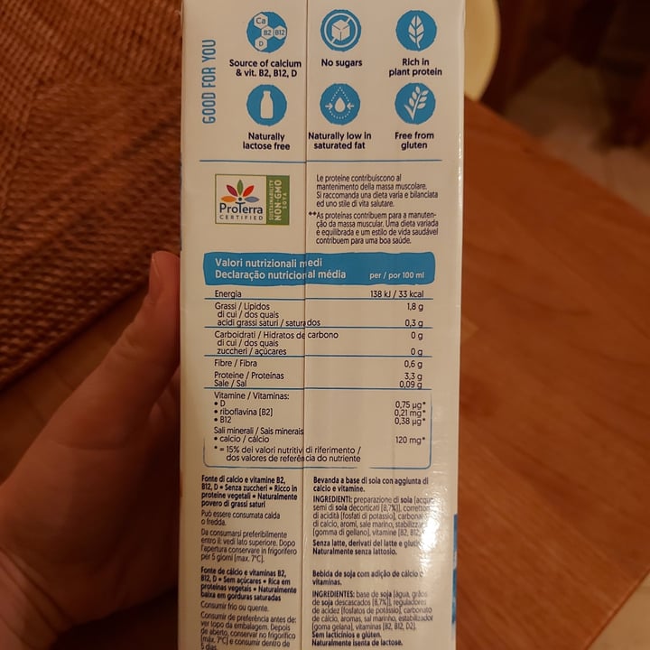 photo of Alpro Bevanda Di Soia Senza Zuccheri shared by @maddyveggy on  23 Jan 2022 - review