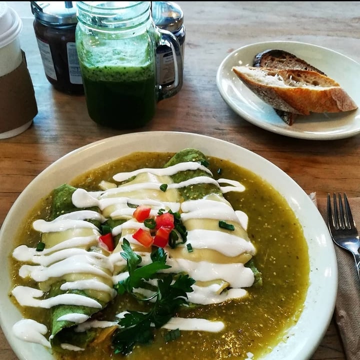 photo of Le Pain Quotidien Pilares Enchiladas Verdes Con Yaca shared by @yogamiyu on  20 Oct 2020 - review