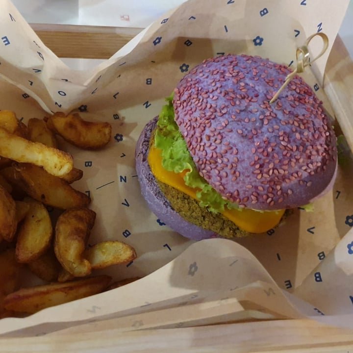 photo of Flower Burger Butterfly Burger shared by @malegria on  11 Aug 2021 - review