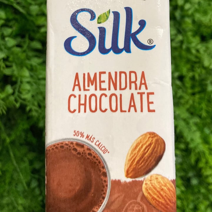 review photo of Silk Almendra chocolate shared by @vegreening on 14 Jun 2021 - review