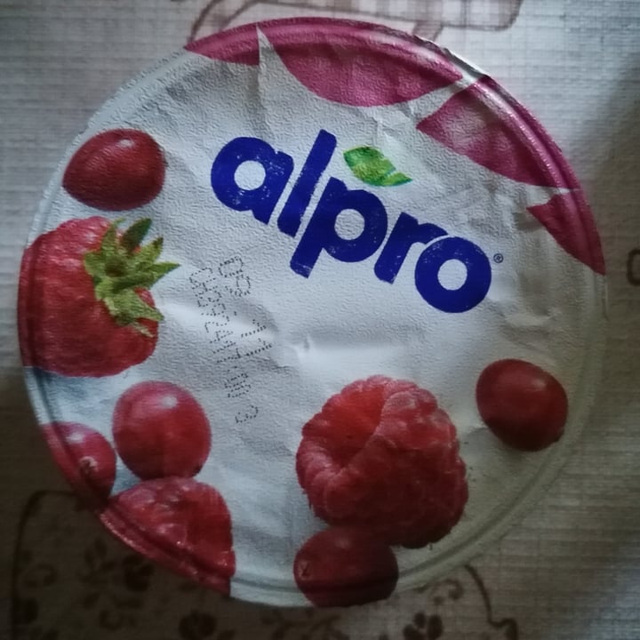 photo of Alpro 2x Raspberry Cranberry 2x Blackberry Yogurt shared by @dorathedifferent on  21 Oct 2020 - review