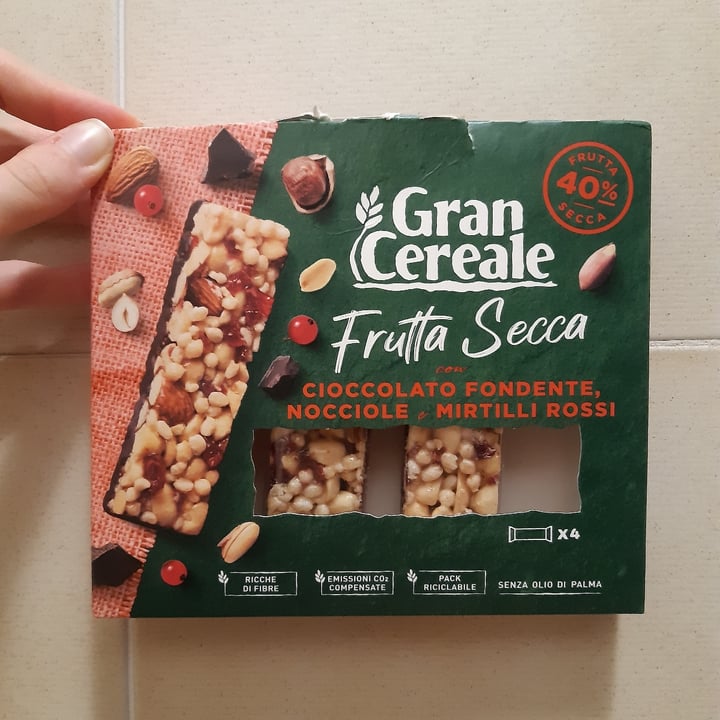 photo of Gran Cereale Barretta Cioccolato Fondente, Nocciole E Mirtilli Rossi shared by @giada3 on  04 Jul 2022 - review